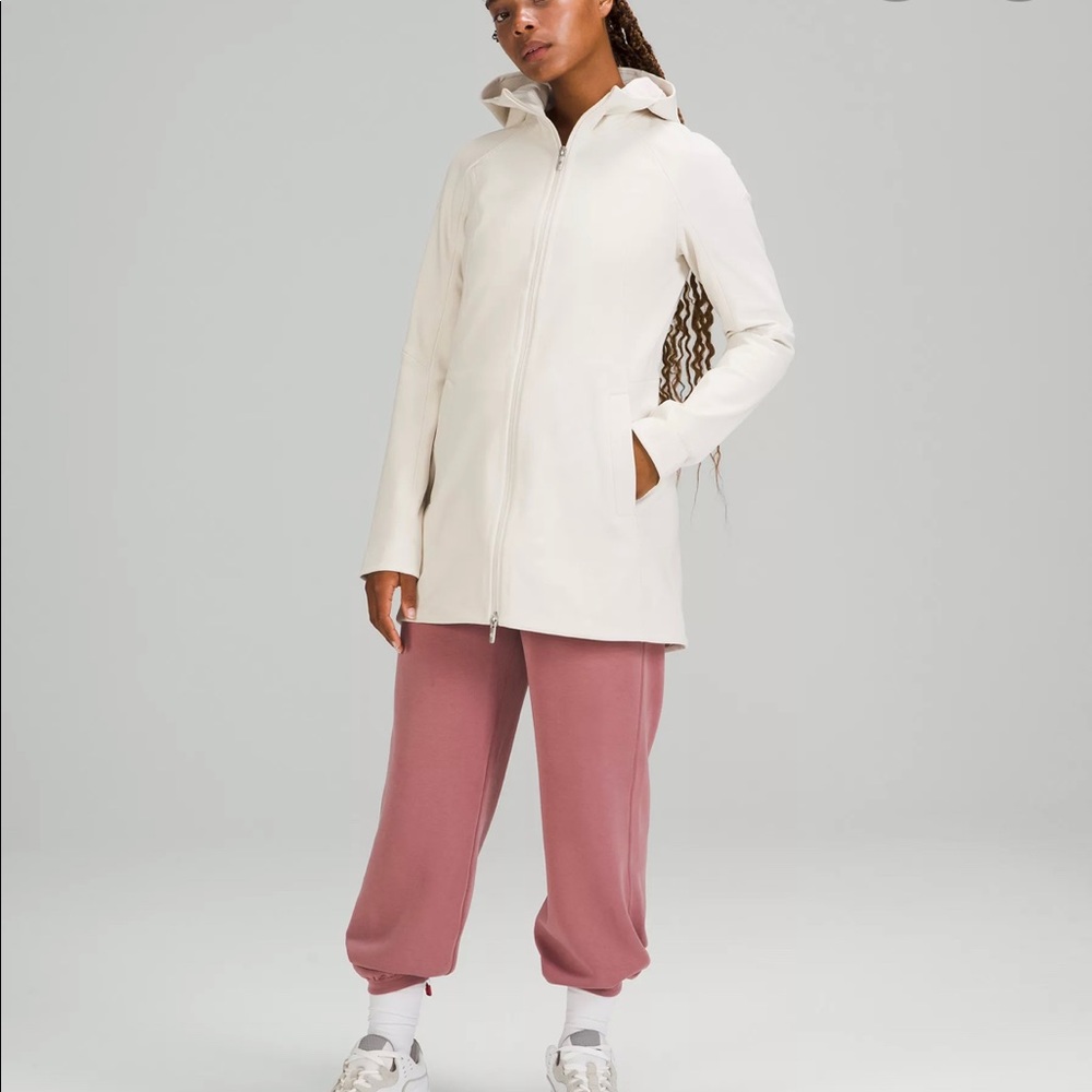 NWT Repel Shell rain jacket Lululemon